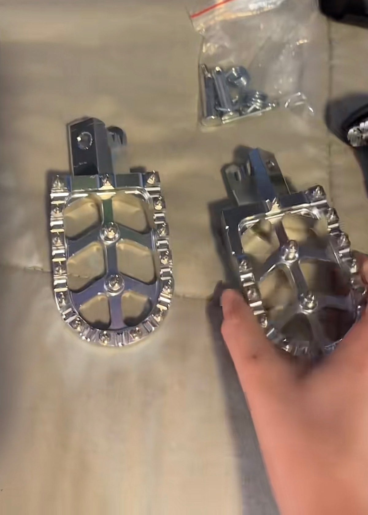 Titanium E-bike pegs (fits on every ebike)